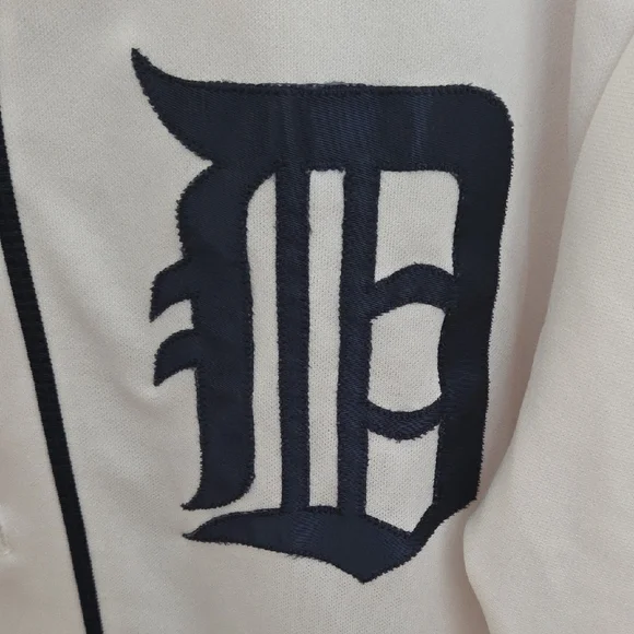 Tigers White and Black Fielder Jersey - Picture 3 of 6